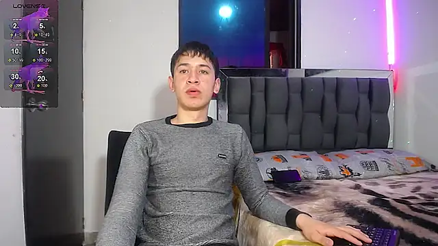 Mr daren  online show from March 3, 5:02 pm