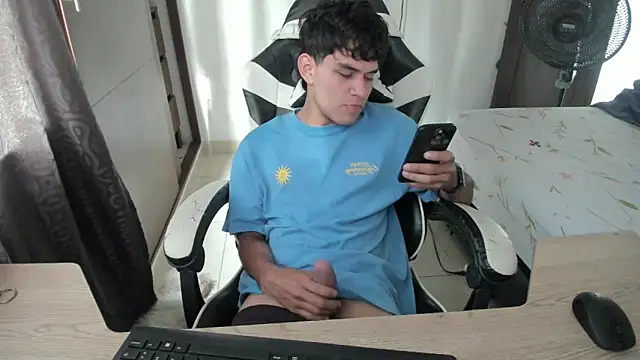 ronaldmq20 online show from March 7, 9:12 pm