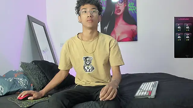 harrytwink18 online show from January 29, 1:17 pm