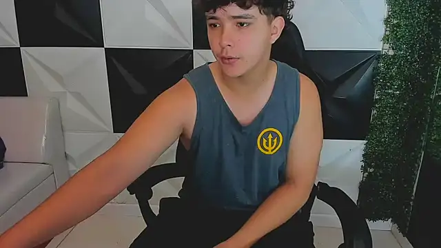 Snapshot of Dani_cumboy chatting on October 4, 2:11 pm Dani cumboy online show from October 4, 2:11 pm