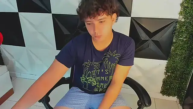 Snapshot of Dani_cumboy chatting on October 6, 2:00 pm Dani cumboy online show from October 6, 2:00 pm