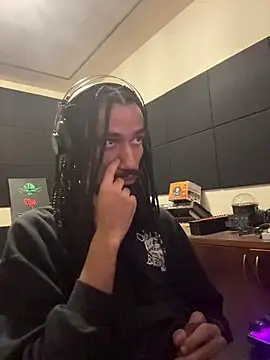 hotcamboy420 online show from December 19, 4:09 am