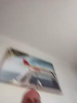 Snapshot of iambradz chatting on March 5, 5:40 am iambradz online show from March 5, 5:40 am