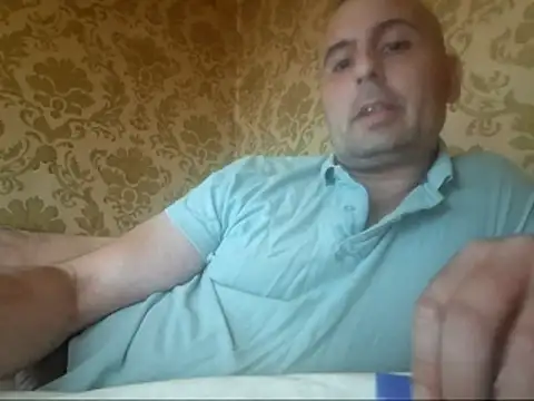 Snapshot of Basszos88i chatting on October 20, 5:17 pm Basszos88i online show from October 20, 5:17 pm