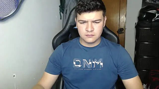 Plug Control online show from December 5, 7:10 pm