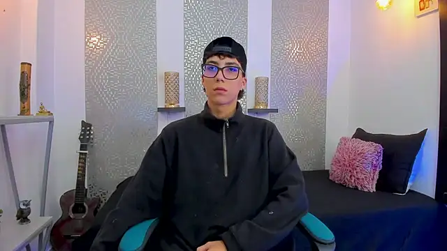 Nikolay Gregori online show from February 18, 4:15 am