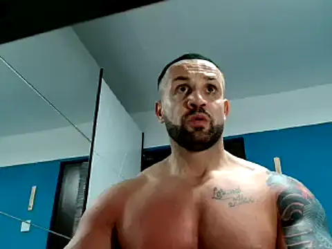 Magnificmuscles89 online show from March 3, 9:45 pm