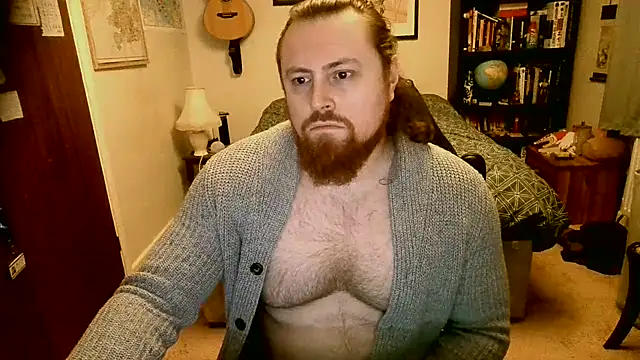 Snapshot of Hairy_Guy30 chatting on February 12, 12:05 am Hairy Guy30 online show from February 12, 12:05 am