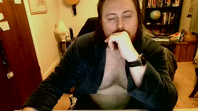 Snapshot of Hairy_Guy30 chatting on January 14, 11:37 pm Hairy Guy30 online show from January 14, 11:37 pm