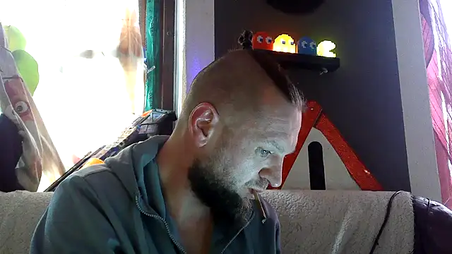 donhulio482 online show from March 2, 9:32 am