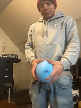 MynameisPaco online show from February 14, 6:25 pm