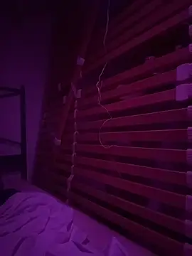 TweakyDude online show from April 18, 1:29 am