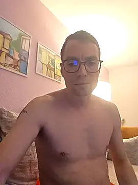 Schnubby1 online show from February 18, 4:59 pm