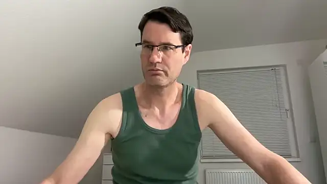 zxzx cam1 online show from April 3, 9:33 pm