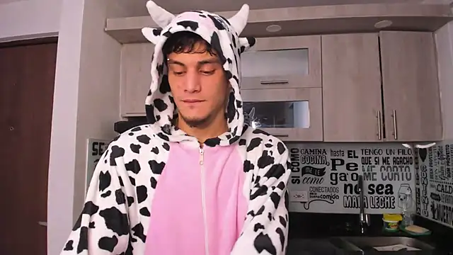 guy master online show from December 29, 4:38 am