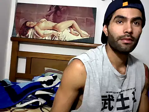 hideonbush051 online show from November 11, 11:59 am