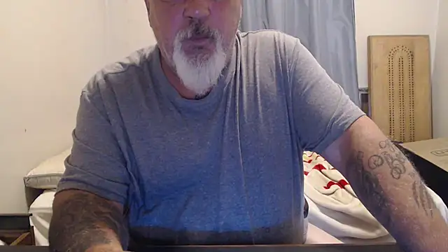 Snapshot of Newfiesausage1972 chatting on September 25, 2:27 pm Newfiesausage1972 online show from September 25, 2:27 pm