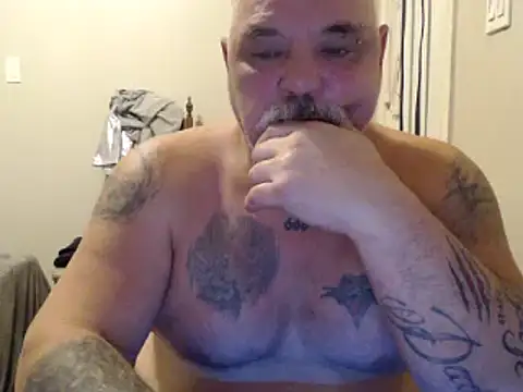 Snapshot of Newfiesausage1972 chatting on January 27, 8:07 pm Newfiesausage1972 online show from January 27, 8:07 pm