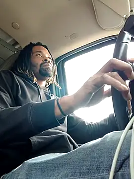 1BeautyN1Beast online show from March 4, 9:11 pm