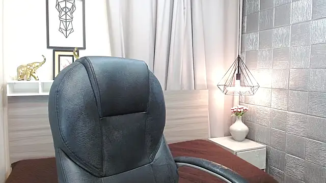 Alan Cute18 online show from February 20, 1:24 pm