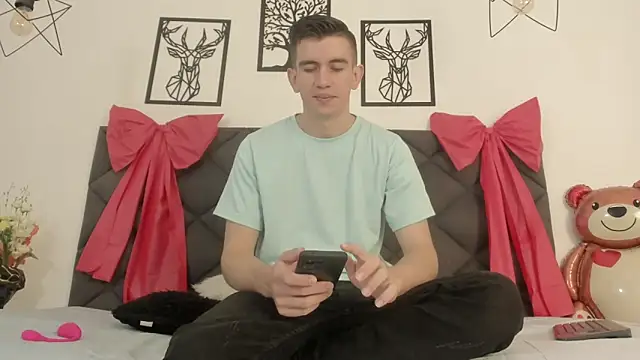 MikaelSlow online show from February 16, 4:31 am