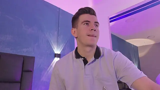 MikaelSlow online show from April 2, 3:37 am