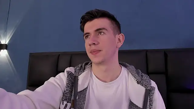 MikaelSlow online show from November 13, 4:28 am