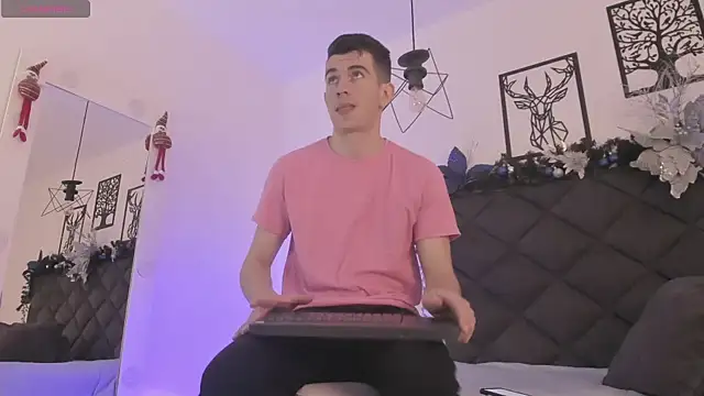 MikaelSlow online show from December 20, 3:47 am