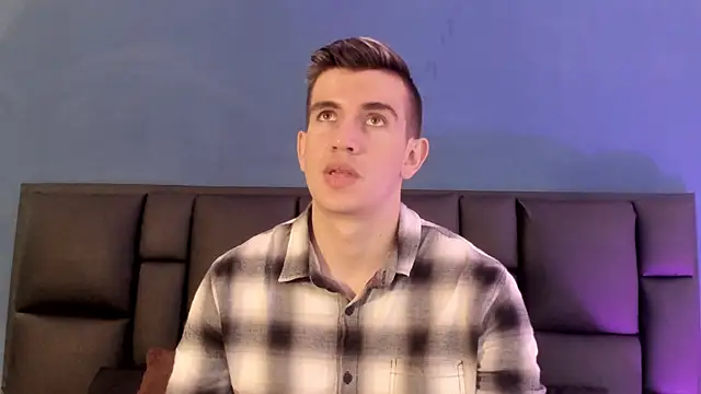 MikaelSlow online show from February 18, 2:10 am