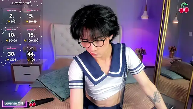 Snapshot of cherryy_boy chatting on October 21, 9:28 pm cherryy boy online show from October 21, 9:28 pm