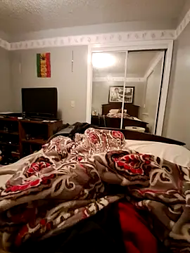 Darianthomas online show from December 11, 2:21 am