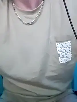 Snapshot of GeneralXMillyX chatting on January 6, 8:14 am GeneralXMillyX online show from January 6, 8:14 am