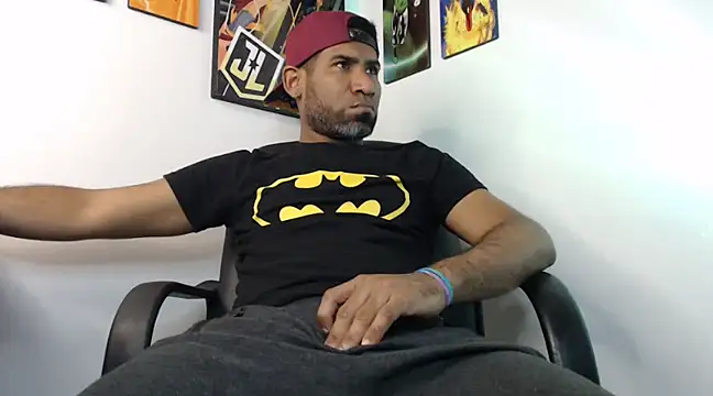 Snapshot of Enriblack92 chatting on January 16, 1:27 am Enriblack92 online show from January 16, 1:27 am