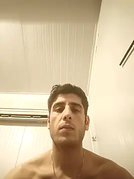 arenn1997 online show from December 3, 10:38 pm