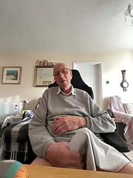 cutaboverest online show from February 15, 4:04 pm