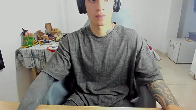 Snapshot of Balo_lovers chatting on March 4, 3:15 pm Balo lovers online show from March 4, 3:15 pm