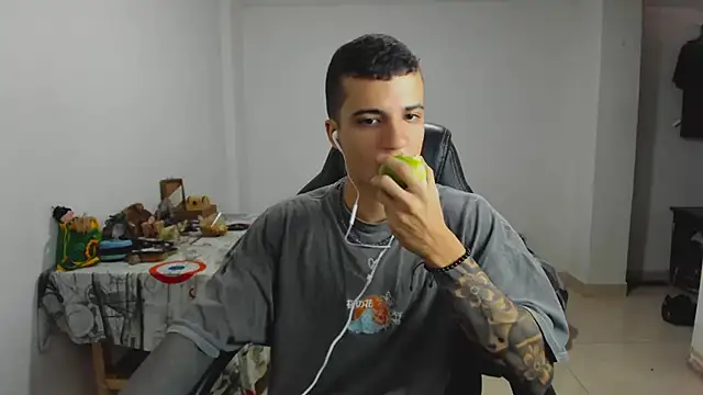 Snapshot of Balo_lovers chatting on January 24, 2:30 pm Balo lovers online show from January 24, 2:30 pm