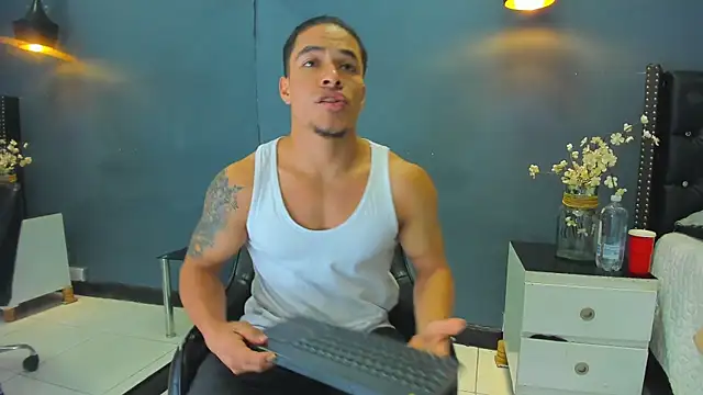 Snapshot of Bryson_Collins_ chatting on March 7, 11:07 am Bryson Collins online show from March 7, 11:07 am