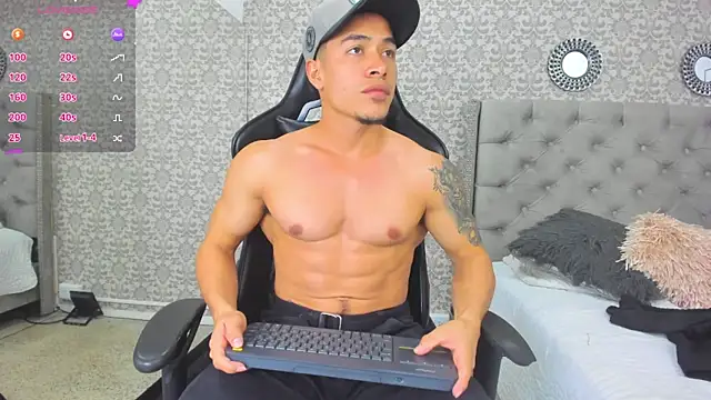 Snapshot of Bryson_Collins_ chatting on January 18, 11:32 am Bryson Collins online show from January 18, 11:32 am