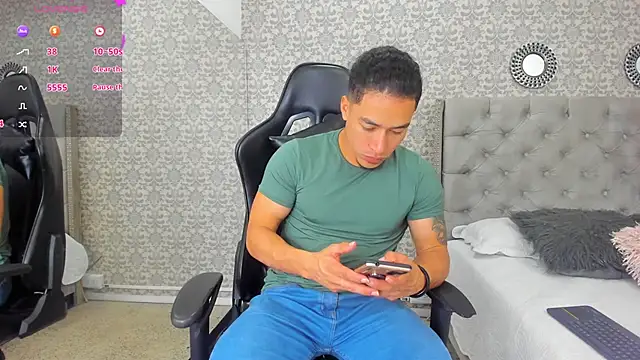 Snapshot of Bryson_Collins_ chatting on February 6, 11:21 am Bryson Collins online show from February 6, 11:21 am