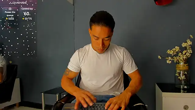 Snapshot of Bryson_Collins_ chatting on March 13, 11:08 am Bryson Collins online show from March 13, 11:08 am