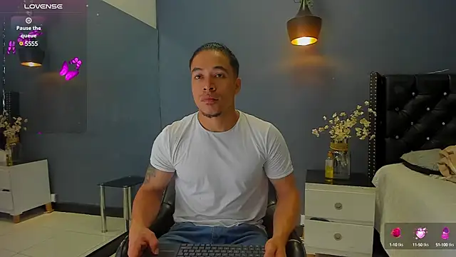 Snapshot of Bryson_Collins_ chatting on March 1, 11:17 am Bryson Collins online show from March 1, 11:17 am