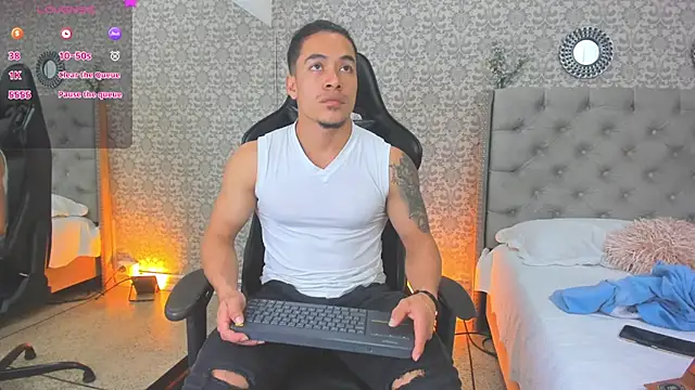 Snapshot of Bryson_Collins_ chatting on January 28, 11:17 am Bryson Collins online show from January 28, 11:17 am