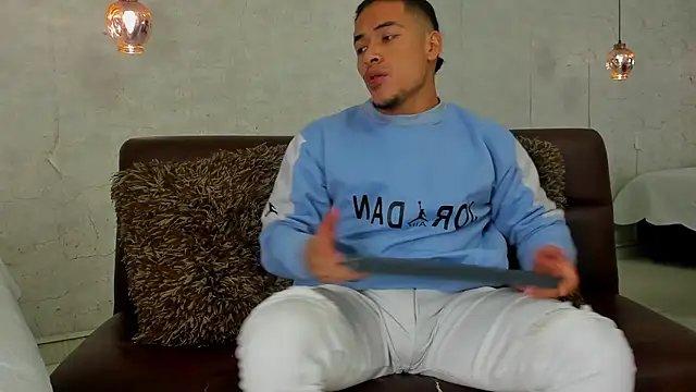 Snapshot of Bryson_Collins_ chatting on January 2, 11:16 pm Bryson Collins online show from January 2, 11:16 pm