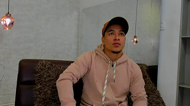 Snapshot of Bryson_Collins_ chatting on February 10, 11:15 am Bryson Collins online show from February 10, 11:15 am
