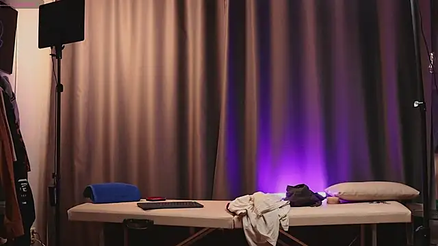 pleasure8869 online show from February 14, 5:09 am