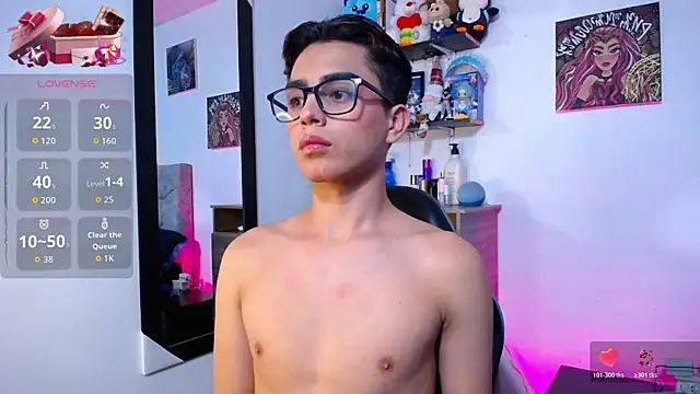 OwenBluee online show from February 13, 6:19 am