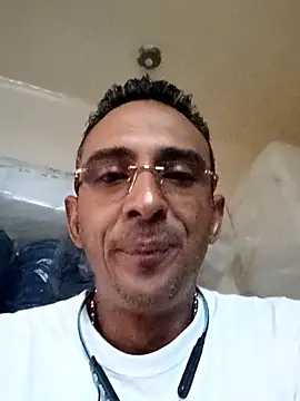 Snapshot of paisa233 chatting on October 22, 3:59 pm paisa233 online show from October 22, 3:59 pm
