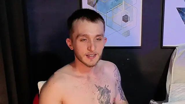 Dylanwhite23  online show from April 3, 3:47 am