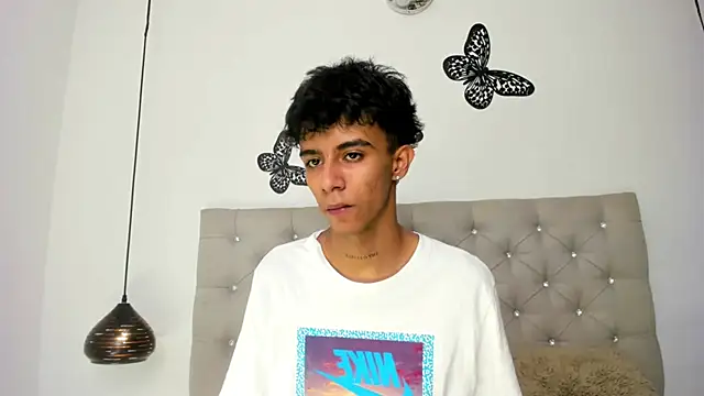 dikey 62 online show from September 25, 9:35 pm